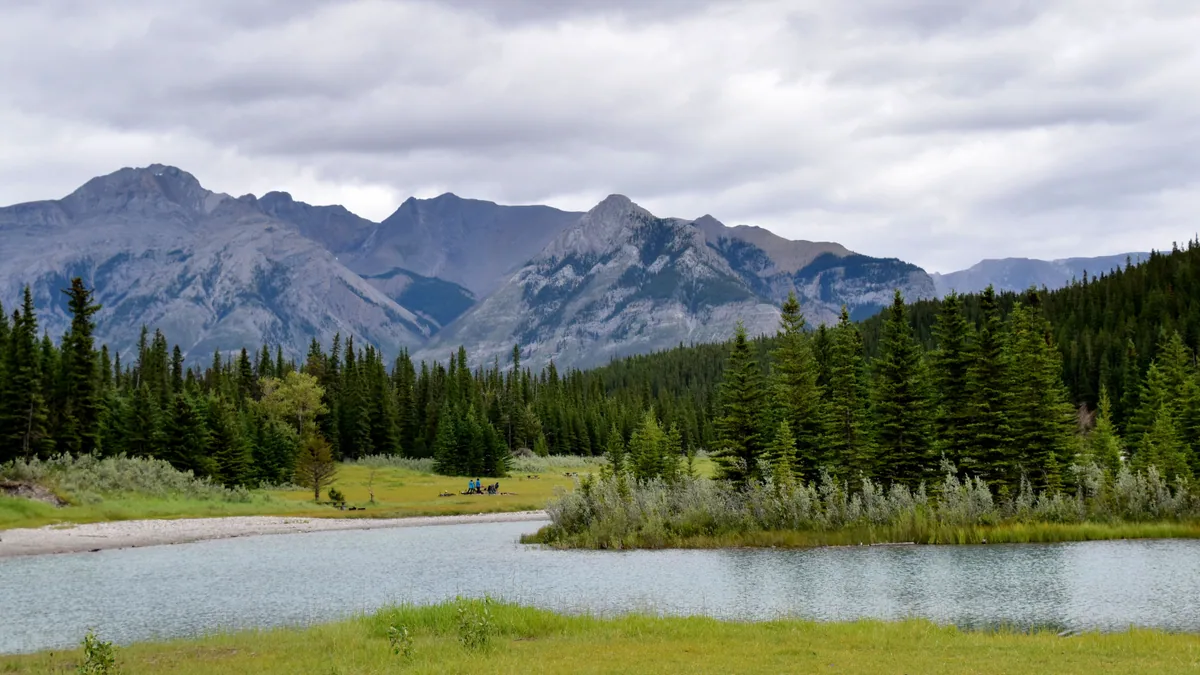 Travel scene in Canada, illustrating Business Travel Canada: Data, Costs and Staying Online