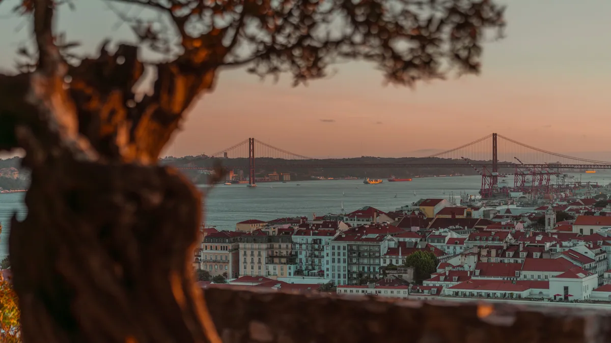 Travel scene in Lisbon, illustrating coworking lisbon wifi