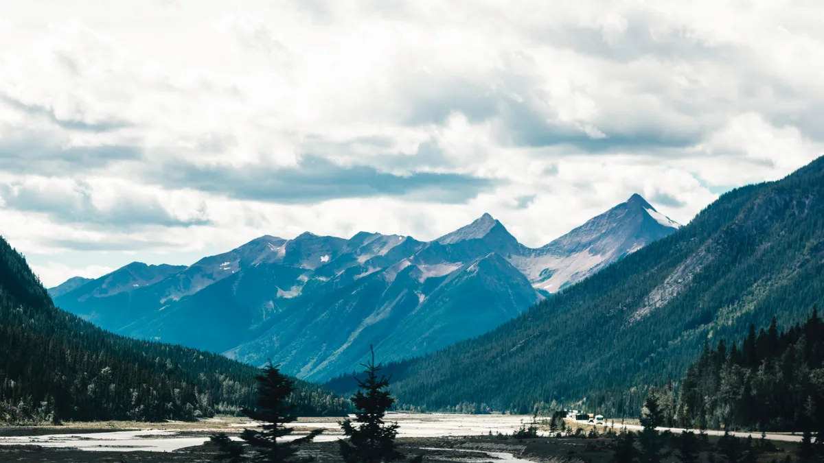 Travel scene in Canada, illustrating best eSIM Canada