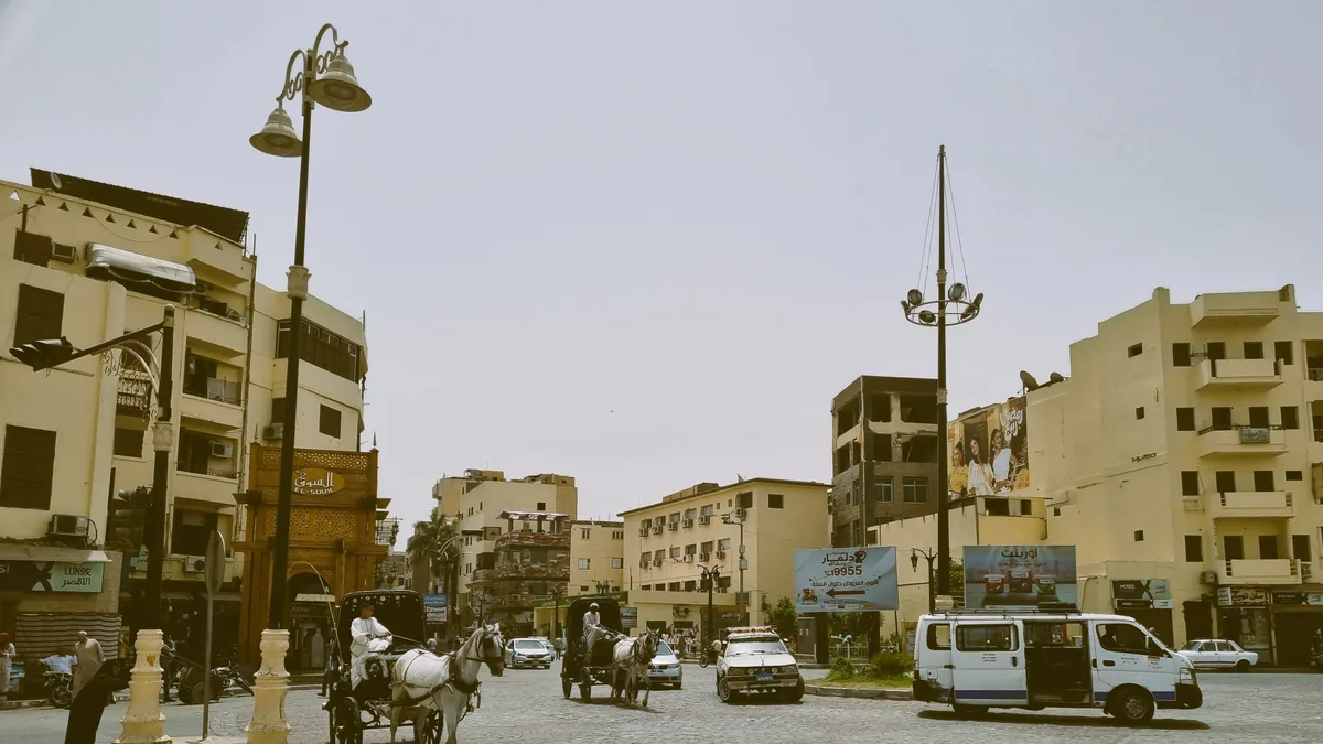 Comparing the best eSIM Egypt plans for a city trip