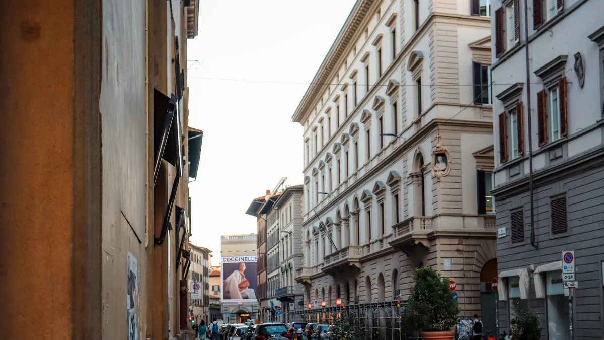 Comparing the best eSIM Italy plans for a city trip