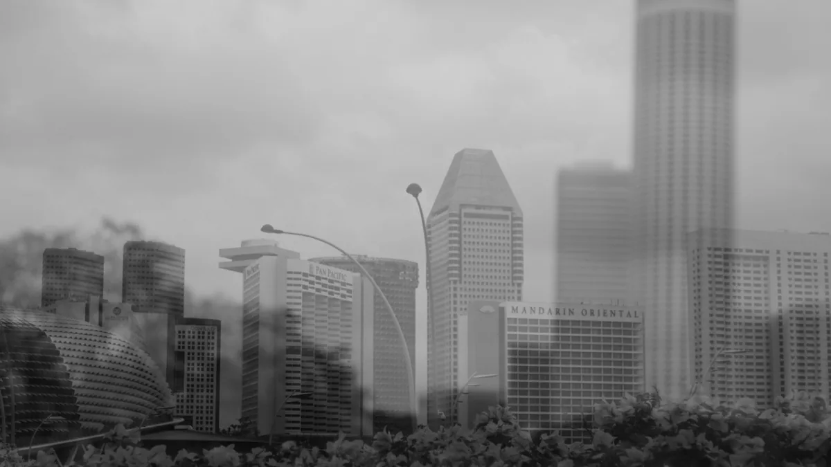 Travel scene in Singapore, illustrating eSIM Singapore